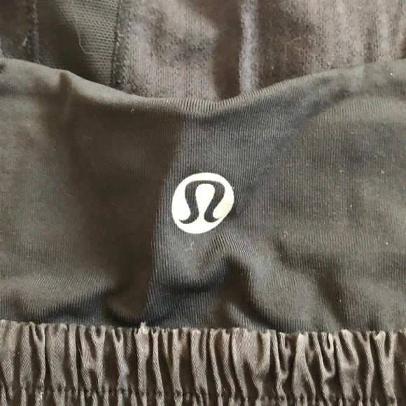 Lululemon Black Tank Top RARE size 2 - Picture 4 of 6